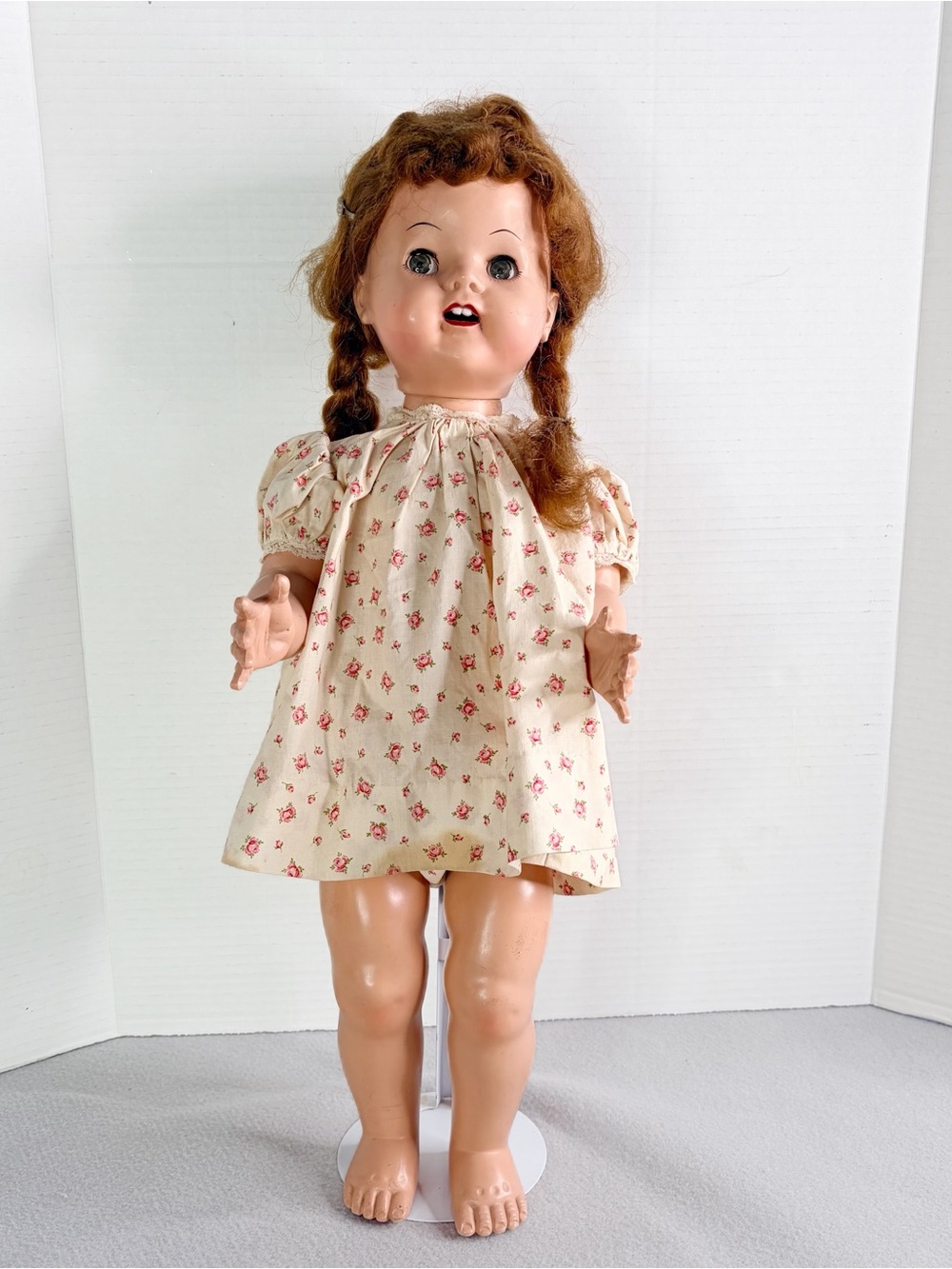 Ideal Saucy Walker Doll Plastic Sleepy Eyes 22" Doll 1950s Vintage Haunted?